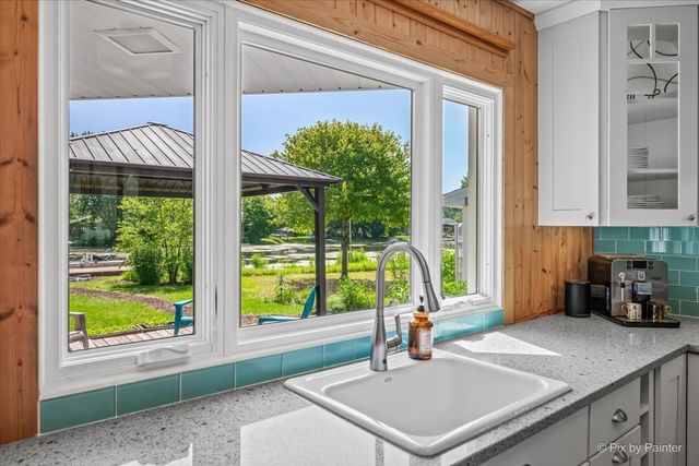 209 Eastwood Court, Barrington, IL 60010