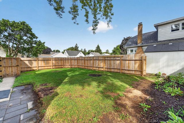 1528 76th STREET, Kenosha, WI 53143