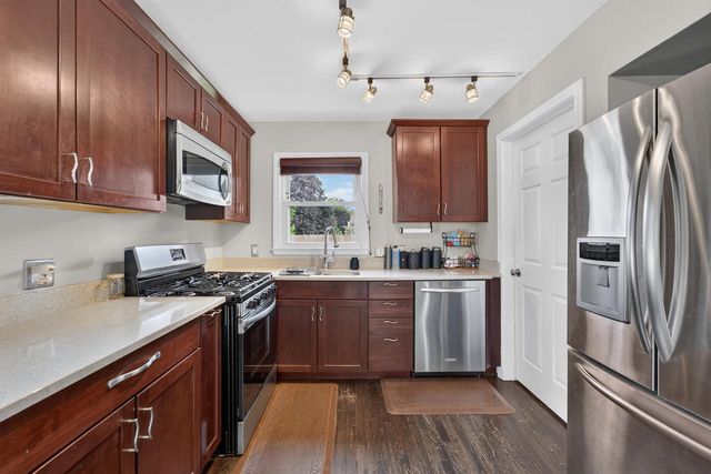 1528 76th STREET, Kenosha, WI 53143