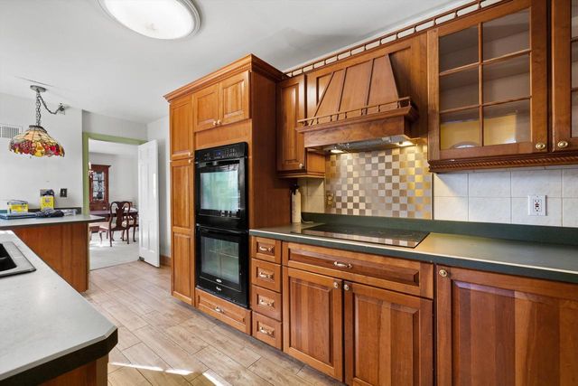 7205 2nd AVENUE, Kenosha, WI 53143