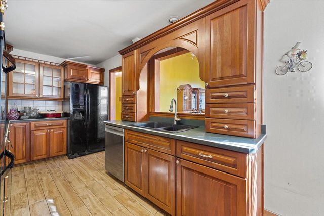 7205 2nd AVENUE, Kenosha, WI 53143