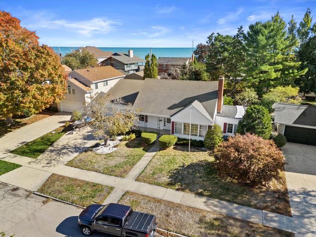 7205 2nd AVENUE, Kenosha, WI 53143