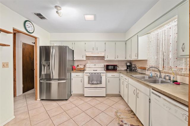 10219 NW 4TH PLACE, Gainesville, FL 32607