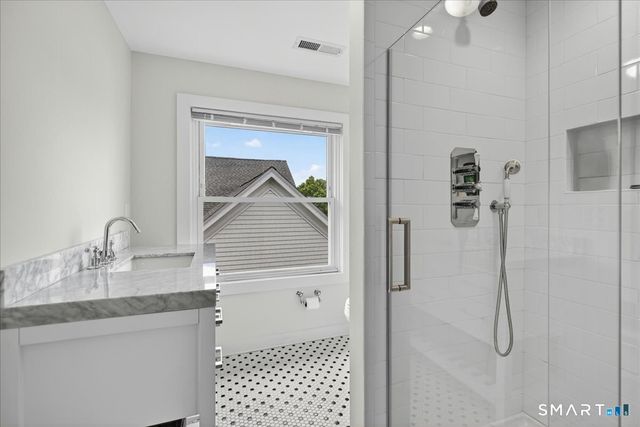 14 Island View Avenue, Branford, CT 06405
