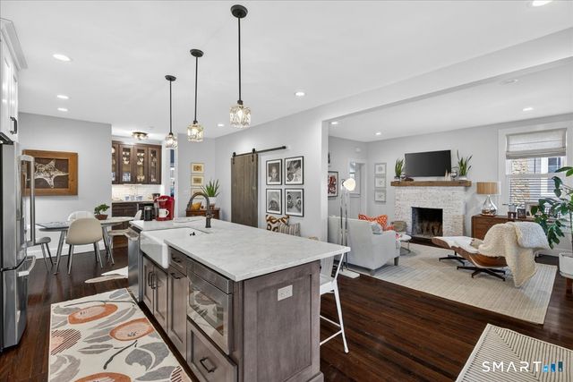 14 Island View Avenue, Branford, CT 06405