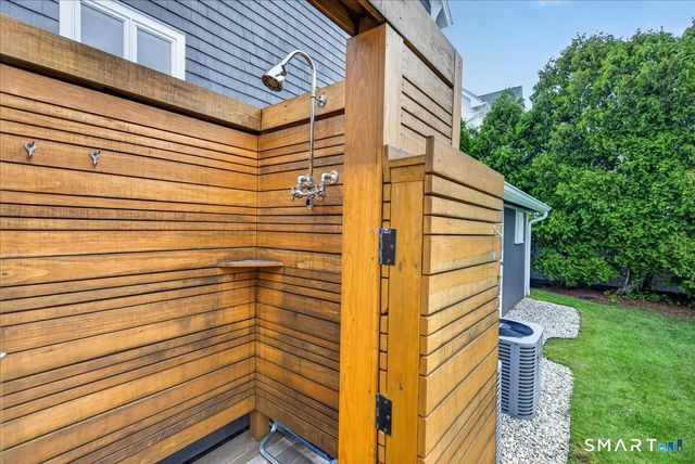 14 Island View Avenue, Branford, CT 06405