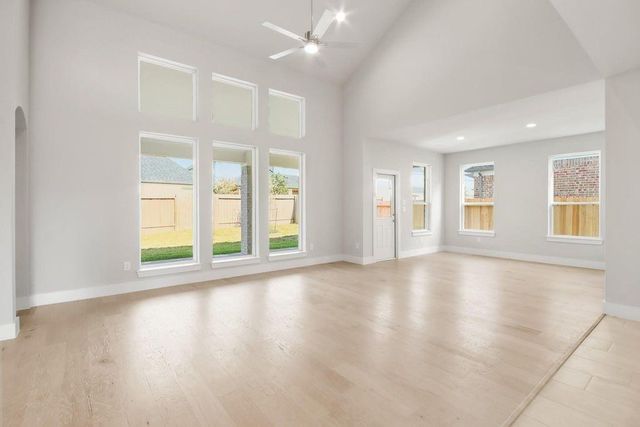 3235 Bushy Hawthorn Drive, Conroe, TX 77301
