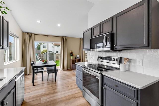 248 Tall Grass Trail, Sun Prairie, WI 53590