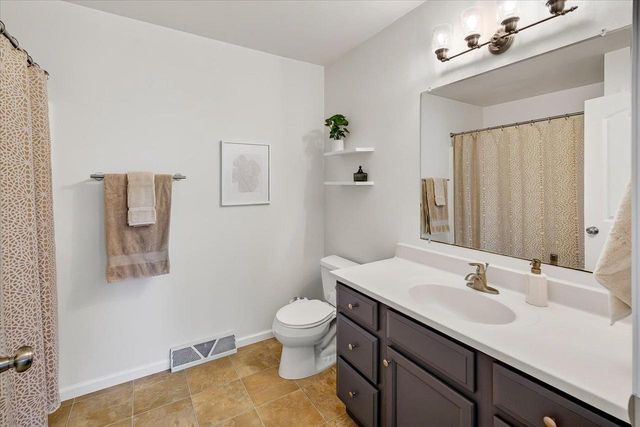 248 Tall Grass Trail, Sun Prairie, WI 53590