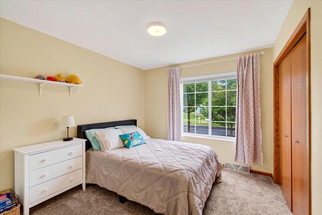 248 Tall Grass Trail, Sun Prairie, WI 53590