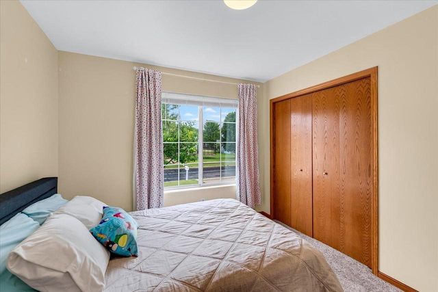 248 Tall Grass Trail, Sun Prairie, WI 53590