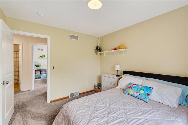 248 Tall Grass Trail, Sun Prairie, WI 53590