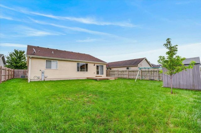 248 Tall Grass Trail, Sun Prairie, WI 53590