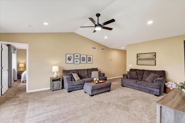 248 Tall Grass Trail, Sun Prairie, WI 53590