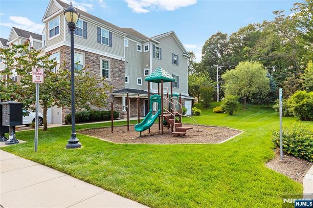 505 Lopez Lane, Morris Plains Borough, NJ 07950