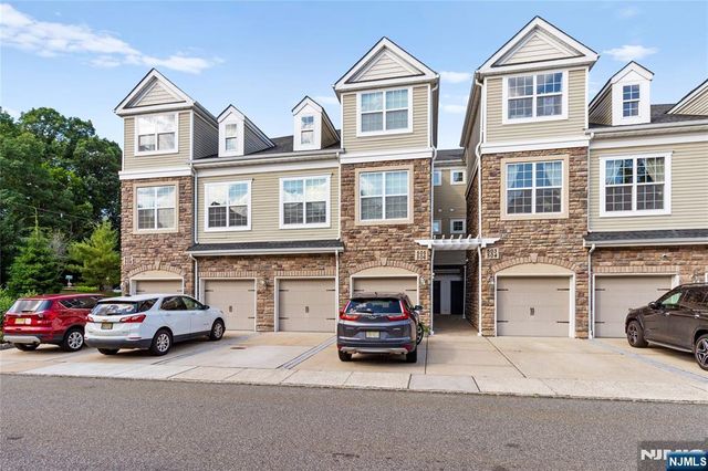 505 Lopez Lane, Morris Plains Borough, NJ 07950