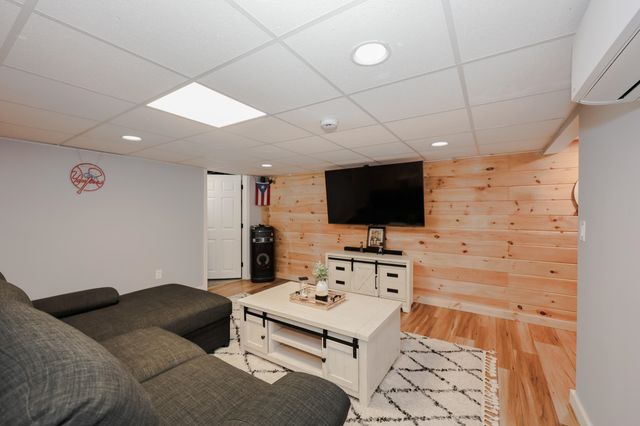 2052 Lake Shore Road, Manchester, NH 03109