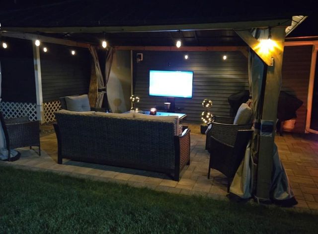 2052 Lake Shore Road, Manchester, NH 03109