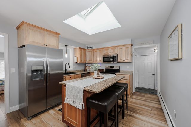 2052 Lake Shore Road, Manchester, NH 03109