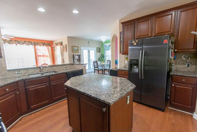 300 Hampton Place, Canton, GA 30115