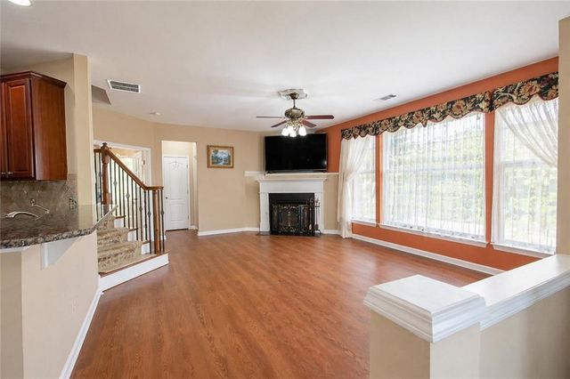 300 Hampton Place, Canton, GA 30115
