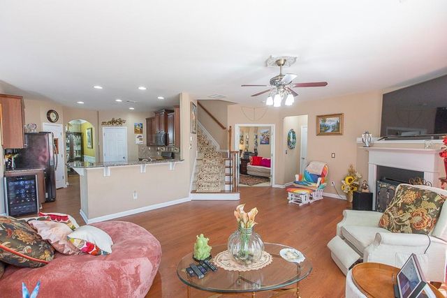 300 Hampton Place, Canton, GA 30115