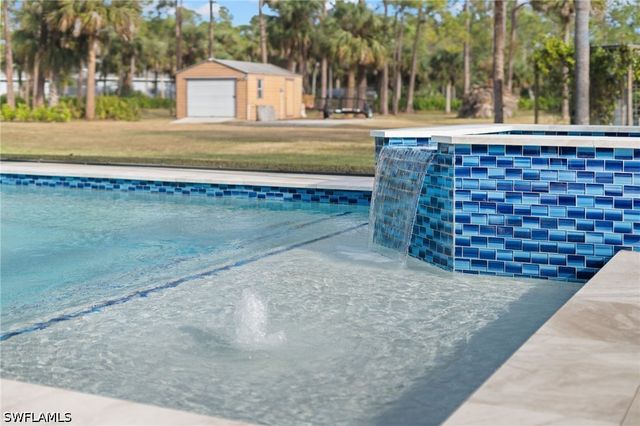 5015 Mahogany Ridge DR, Naples, FL 34119