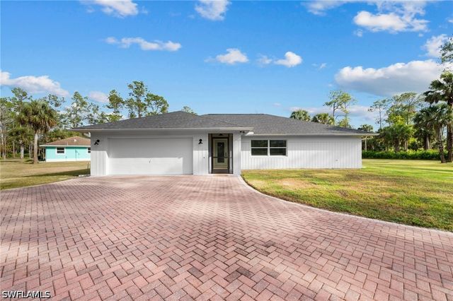 5015 Mahogany Ridge DR, Naples, FL 34119