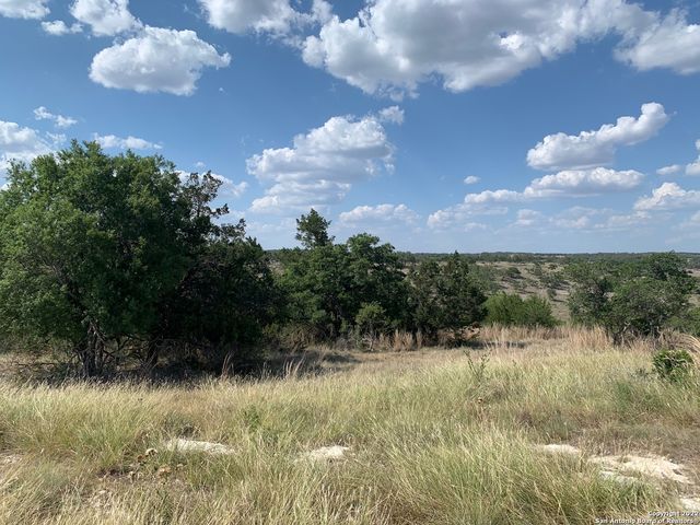 02 Verde Ct., Fredericksburg, TX 78624