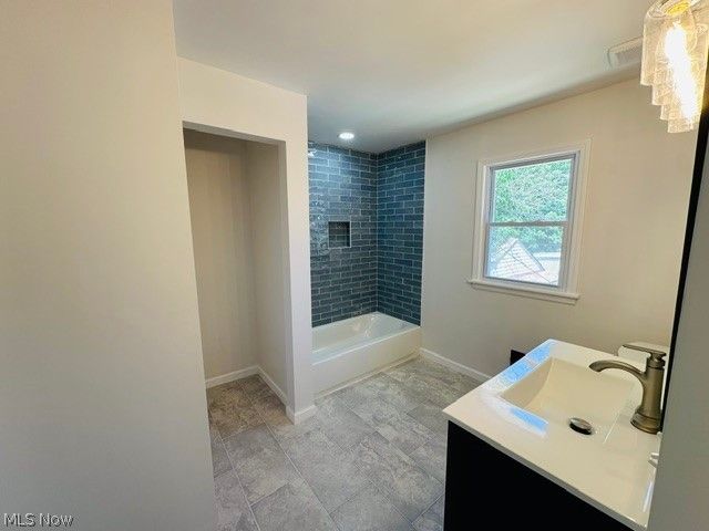 311 E 241st Street E, Euclid, OH 44123