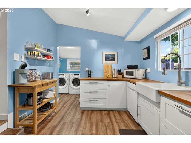 9641 Se YUKON St, Portland, OR 97266