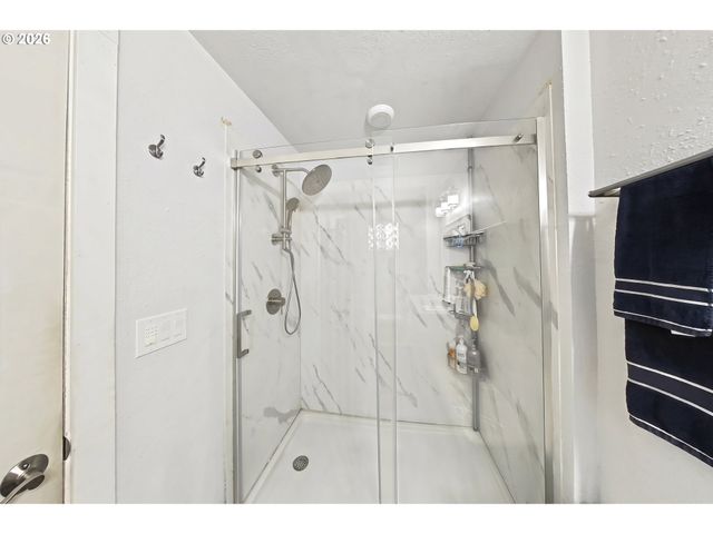9641 Se YUKON St, Portland, OR 97266