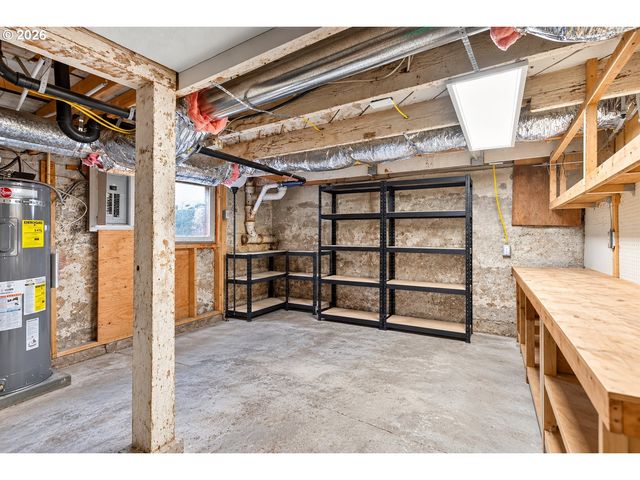 9641 Se YUKON St, Portland, OR 97266