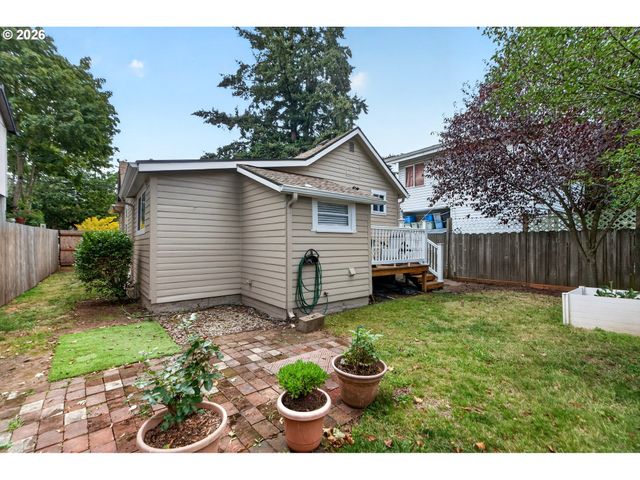 9641 Se YUKON St, Portland, OR 97266