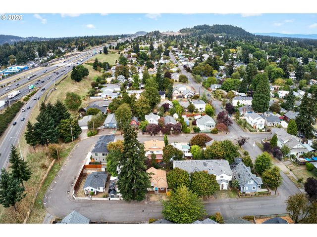 9641 Se YUKON St, Portland, OR 97266