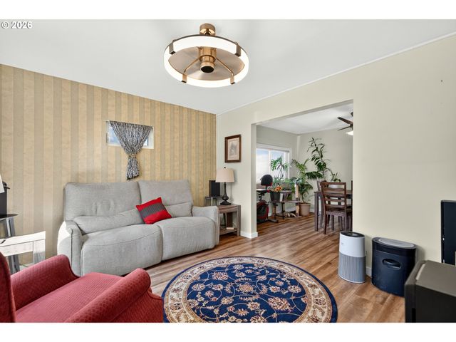 9641 Se YUKON St, Portland, OR 97266