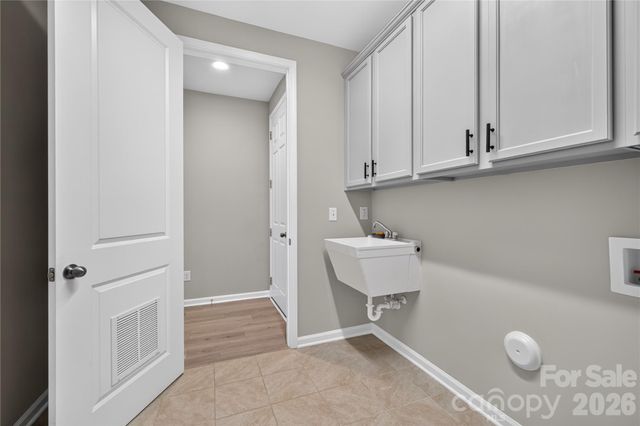 7917 Creek Park Drive, Denver, NC 28037