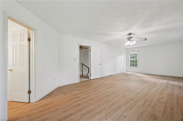 2202 Buckingham GRN, Newport News, VA 23602