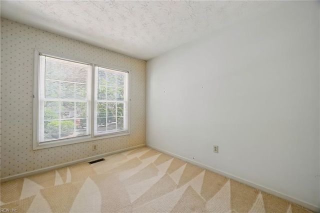 2202 Buckingham GRN, Newport News, VA 23602