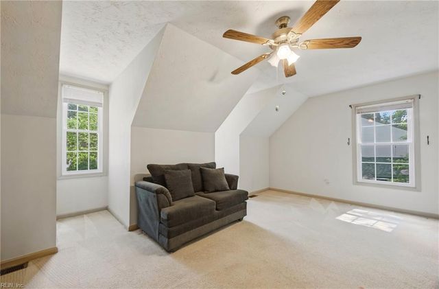 2202 Buckingham GRN, Newport News, VA 23602