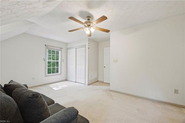 2202 Buckingham GRN, Newport News, VA 23602
