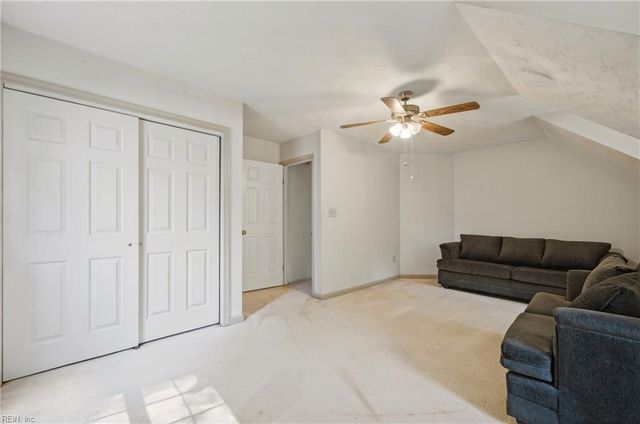 2202 Buckingham GRN, Newport News, VA 23602