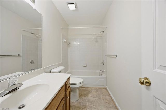 2202 Buckingham GRN, Newport News, VA 23602