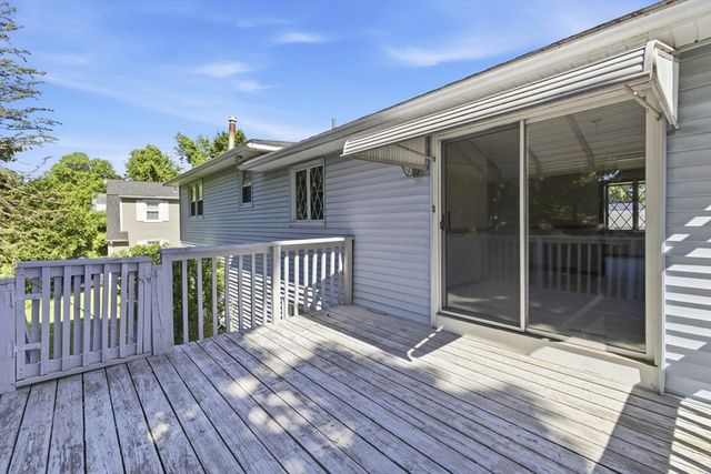 78 Briarwood Ave, Springfield, MA 01118