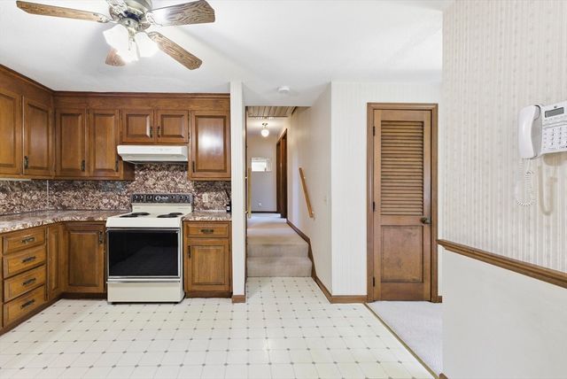 78 Briarwood Ave, Springfield, MA 01118