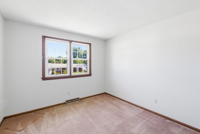 78 Briarwood Ave, Springfield, MA 01118