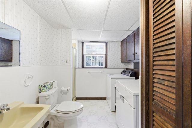 78 Briarwood Ave, Springfield, MA 01118