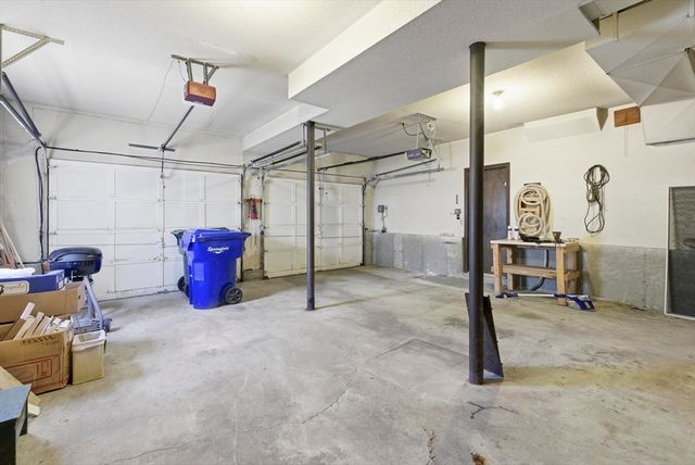 78 Briarwood Ave, Springfield, MA 01118