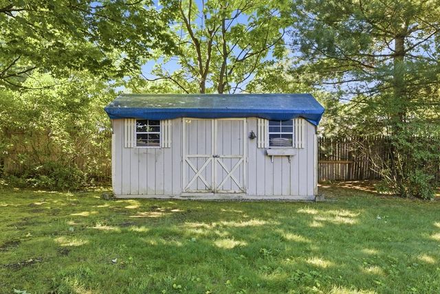 78 Briarwood Ave, Springfield, MA 01118