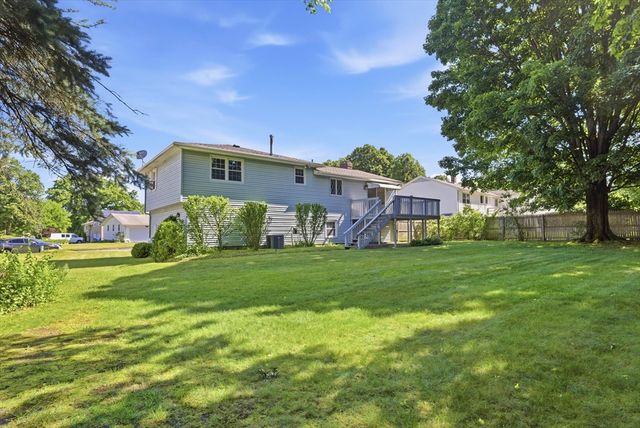 78 Briarwood Ave, Springfield, MA 01118